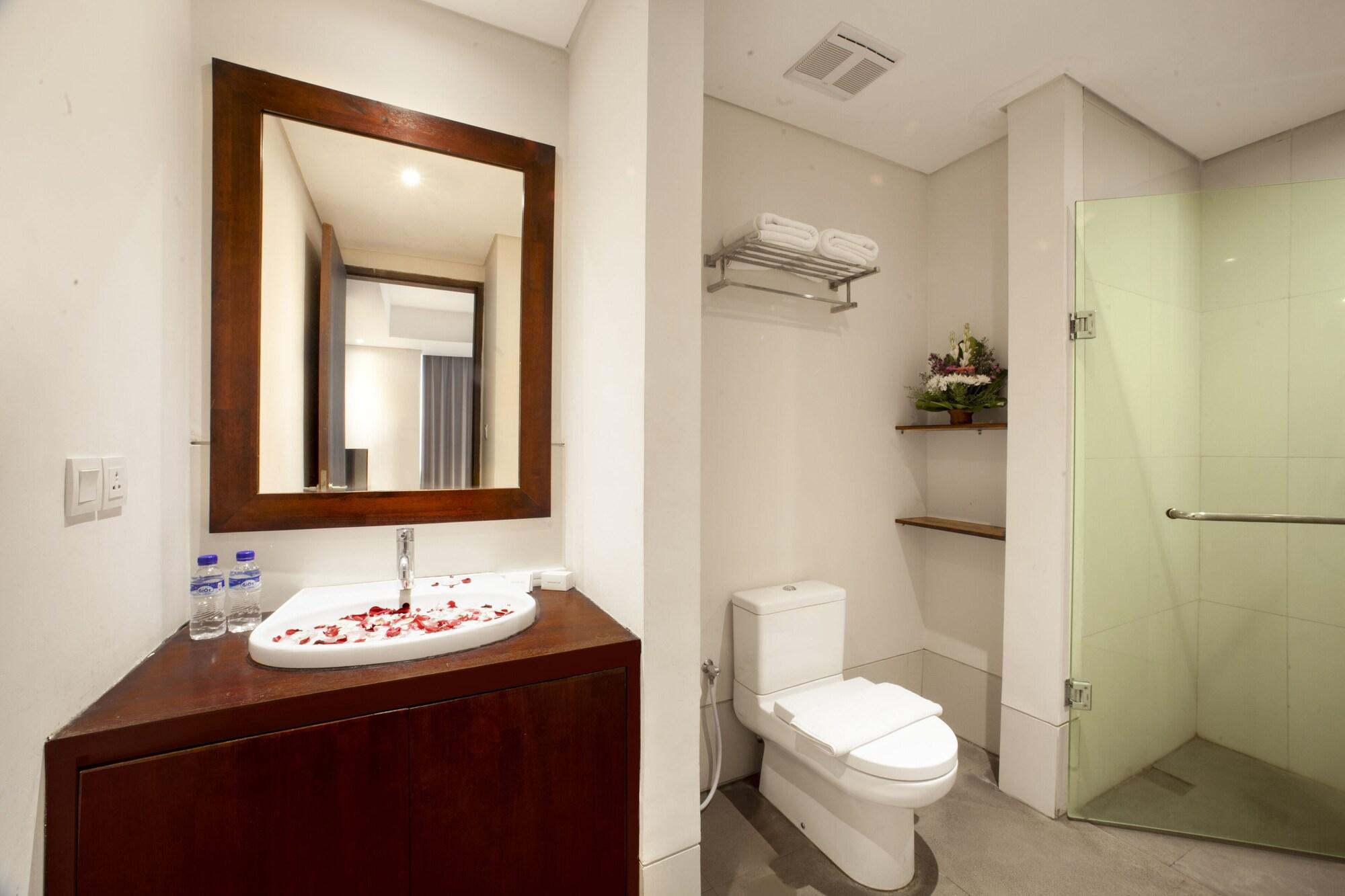 Signature Seminyak Hotel ภายนอก รูปภาพ