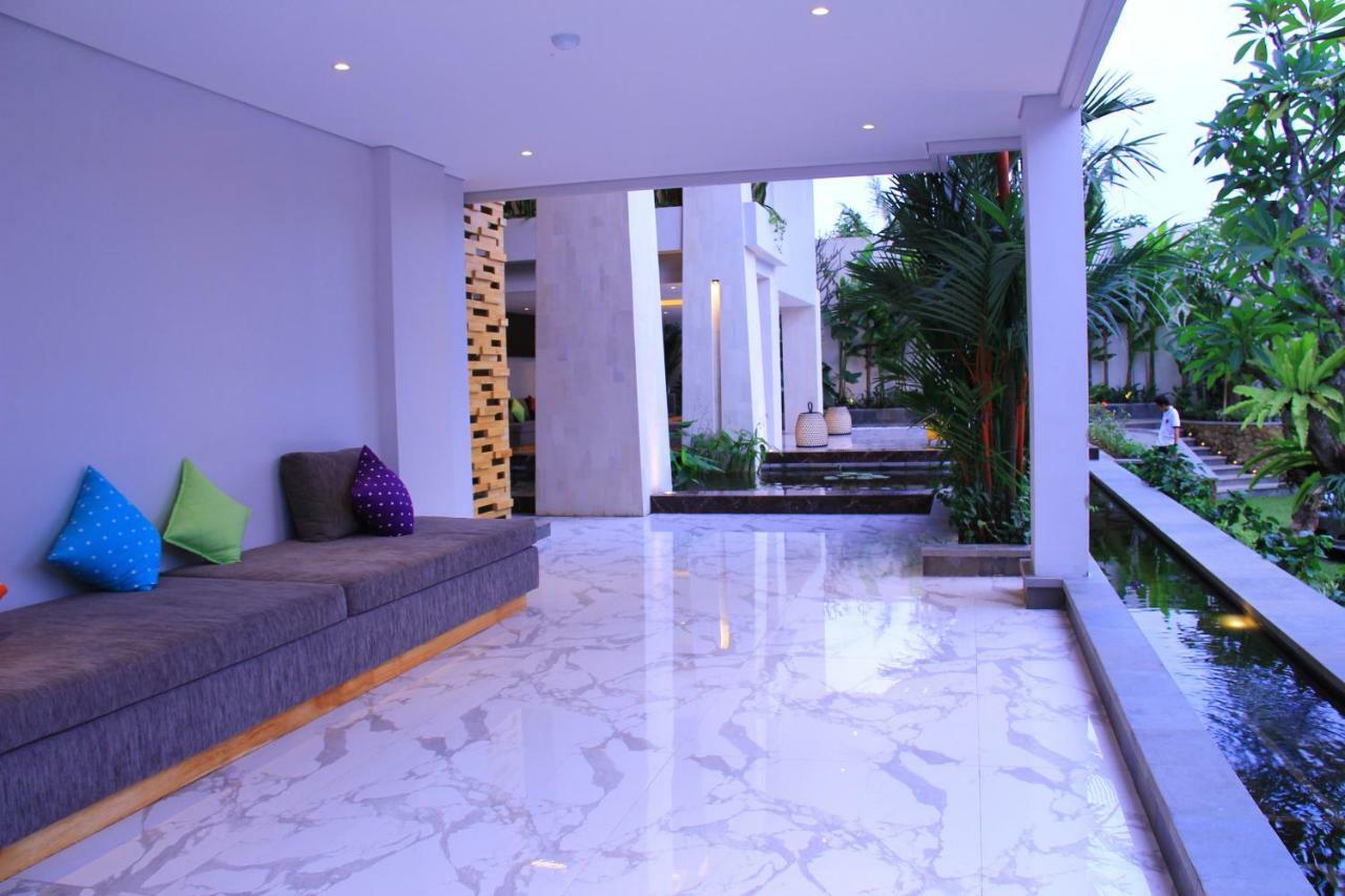 Signature Seminyak Hotel ภายนอก รูปภาพ