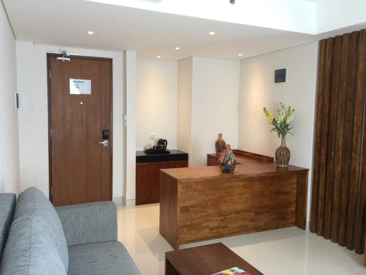 Signature Seminyak Hotel ภายนอก รูปภาพ